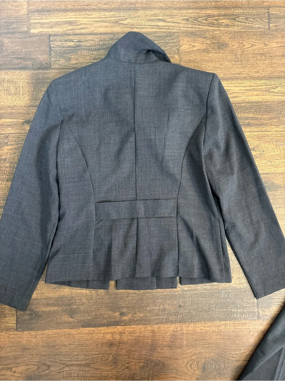 Sag Harbor Women's Two-Piece Suit Size 8p - Picture 4 of 8